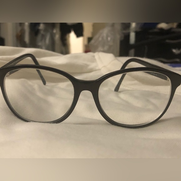 Chanel prescription eyeglasses with case - Picture 3 of 12